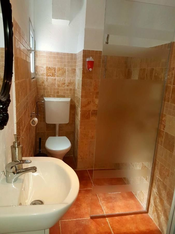 Отели типа «постель и завтрак» Mpoint Motel Бухарест-45
