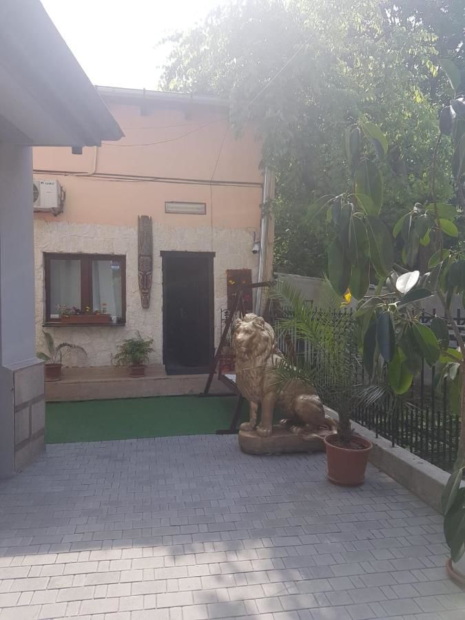 Отели типа «постель и завтрак» Mpoint Motel Бухарест-9