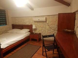 Отели типа «постель и завтрак» Mpoint Motel Бухарест Двухместный номер с 1 кроватью и собственной ванной комнатой-56