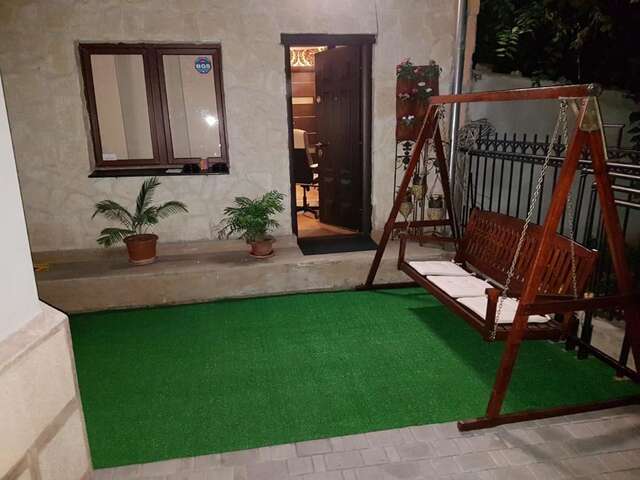 Отели типа «постель и завтрак» Mpoint Motel Бухарест-11